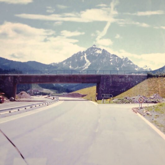 Hooka Bilo Deeko Ghigho